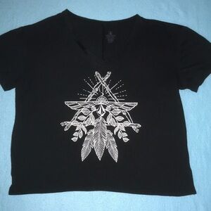 𝅺VOLCOM v-neck short sleeve graphic t-shirt size S